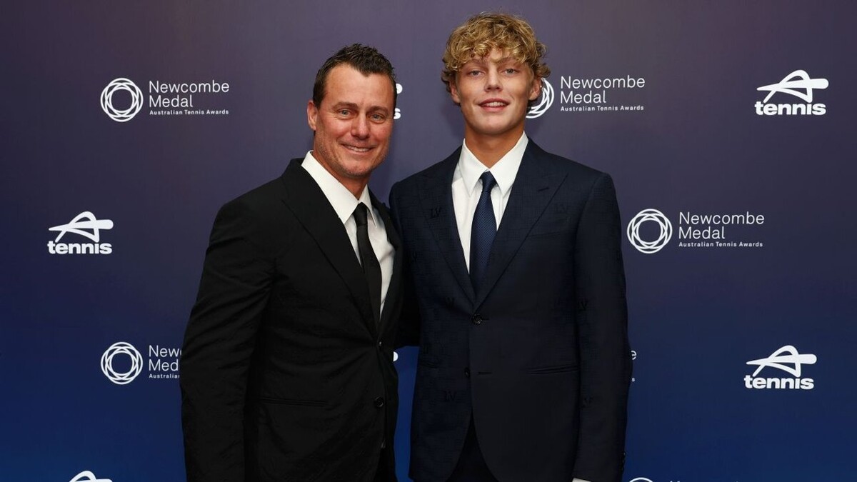 Australian tennis legend Lleyton Hewitt returns from retirement to play with his son