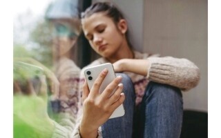 Australia Bans Social Media for Under-16s