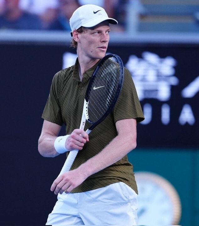 Sinner y Musetti avanzan a cuartos de final del Australian Open