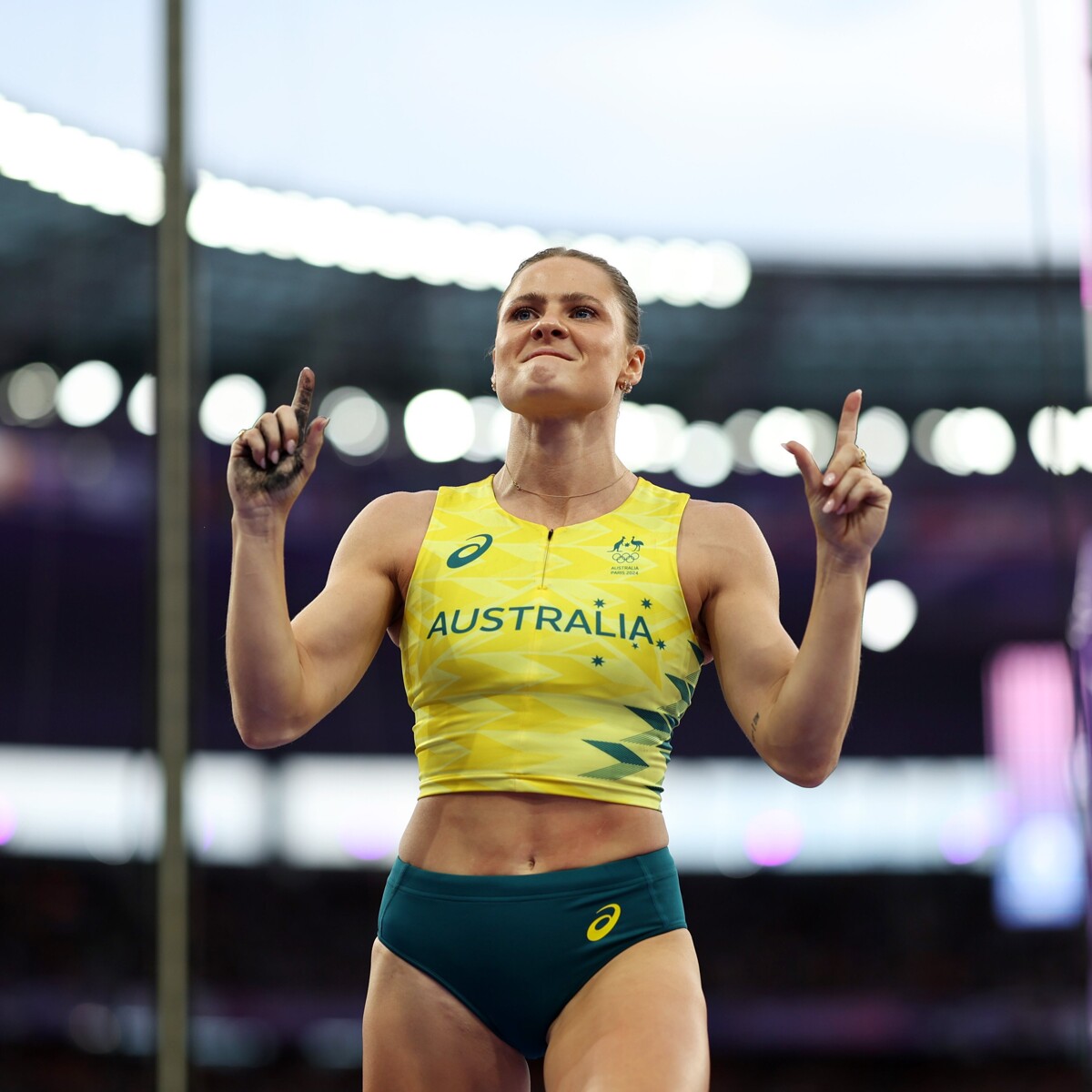 Нина Кеннеди выиграла золото в прыжках с шестом на Олимпиаде-2024 в Париже