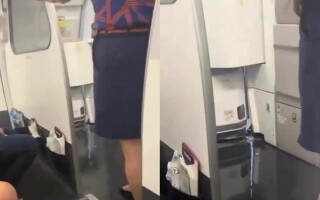 Jetstar passengers scared by rain and hail leak in plane