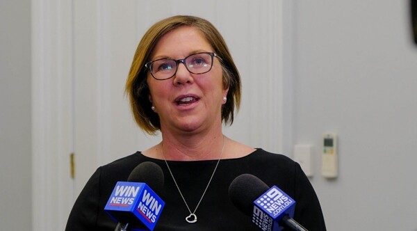 Australia Refuses to Deploy Warship to Strait of Hormuz