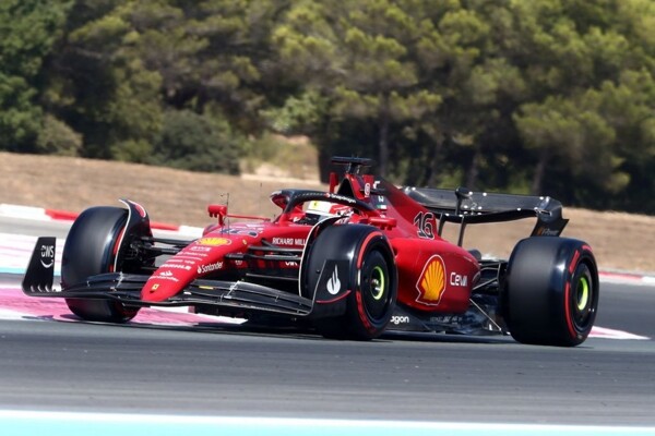 Leclerc Leads in Formula 1 Practice in Melbourne