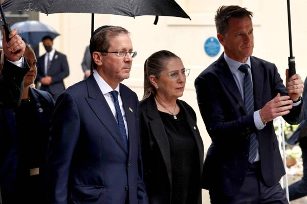 Israeli President Arrives in Australia Amid Protests