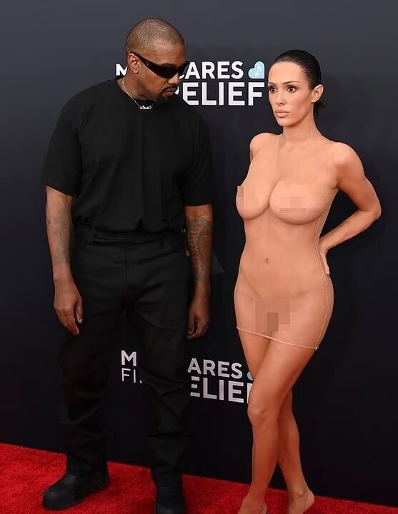 Controversial Appearance at Grammy Awards