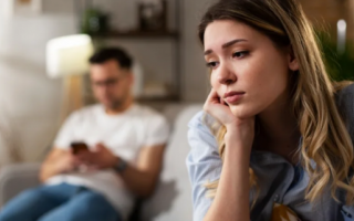 The Psychology of Secrets: How Thinking About Them Affects Our Mood