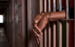 Бездомный человек возвращается к преступной деятельности после выхода на свободу в Джералдтоне