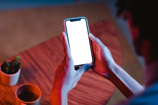New Study Shows No Link Between Mobile Phones and Cancer