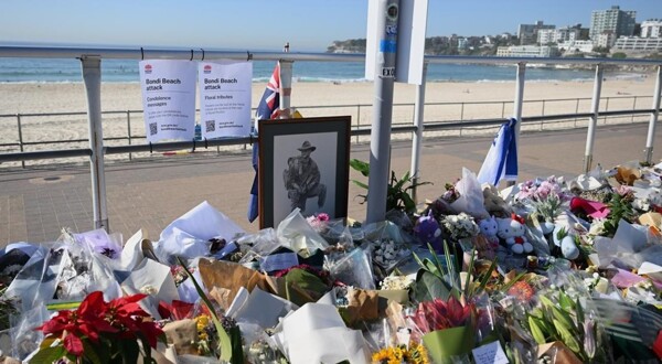 Sydney Honors Victims of Bondi Beach Terror Attack