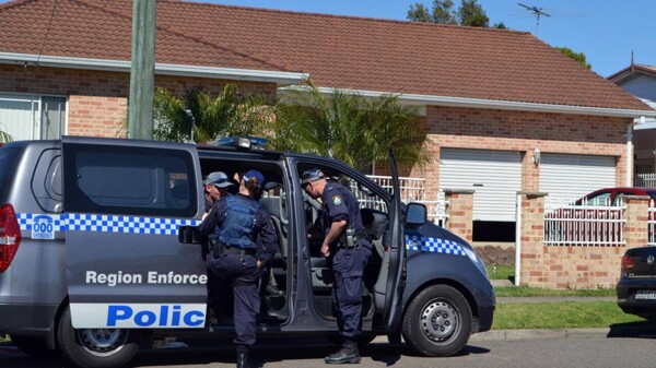 Australian Police Arrest 14 in Crime Crackdown