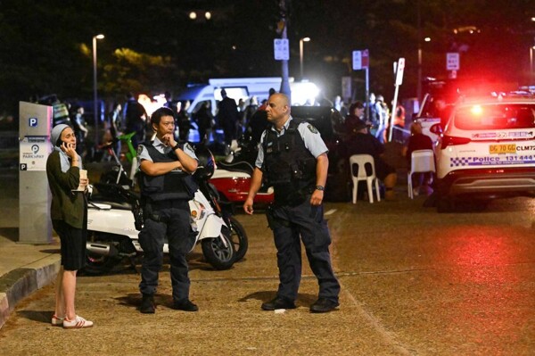 Bondi Beach Shooting: 16 Dead